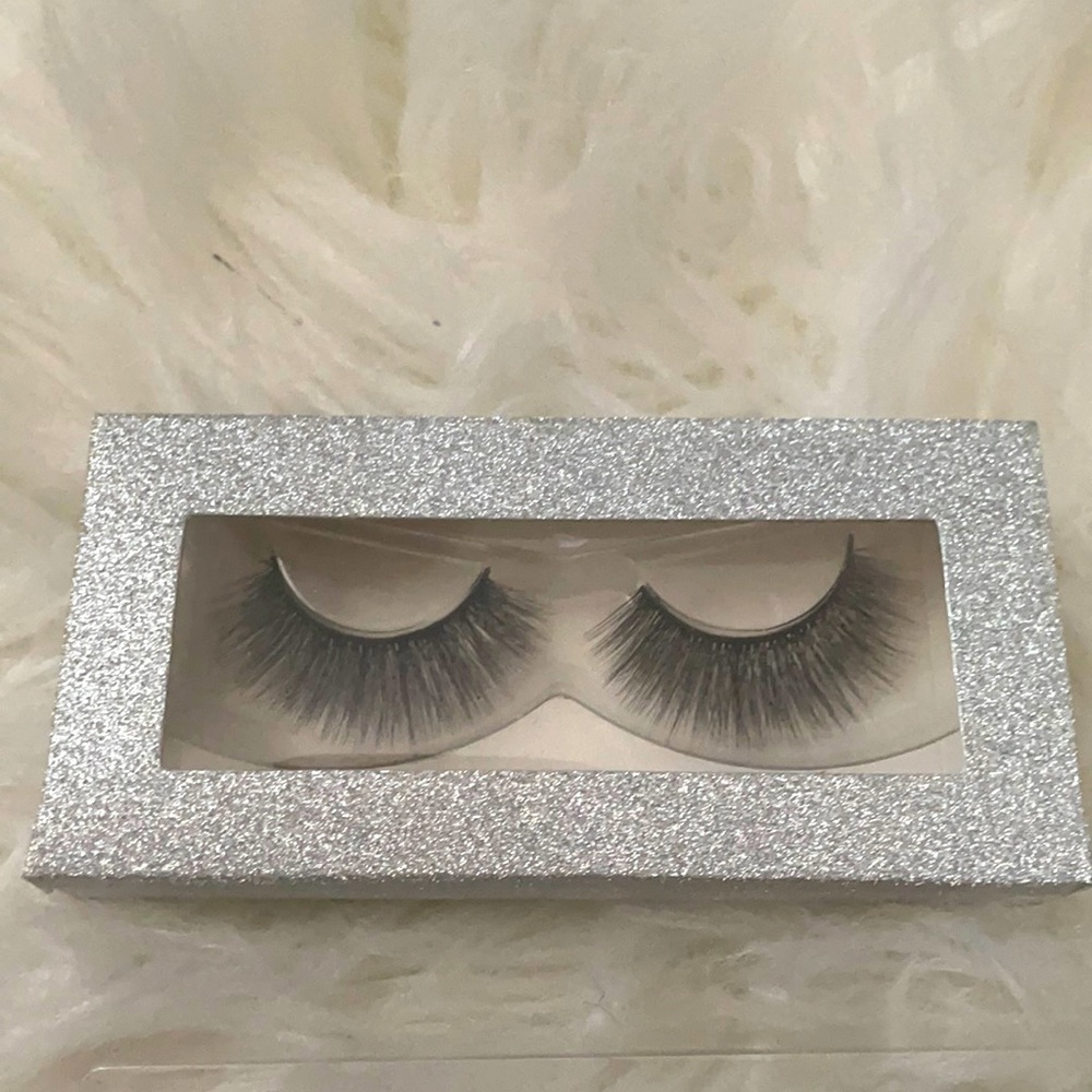 False faux mink eyelashes